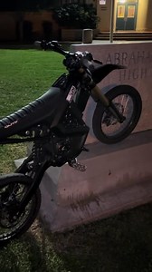 $3,200 • 2025 Rawrr Mantis X (72v 35ah upgraded battery) STILL HAS WARRANTY have new bike otw can’t fit both have to let this go first come first serve This is the 2025 it has upgraded suspension rear linkage have title have stock charger bikes has 700 miles on it always maintained only street rode and well taken care of have more stuff i didn’t include lots of accessories with this bike bike is also in mint condition 3200obo message me bars and footlock on the way coming in monday have a ultra 