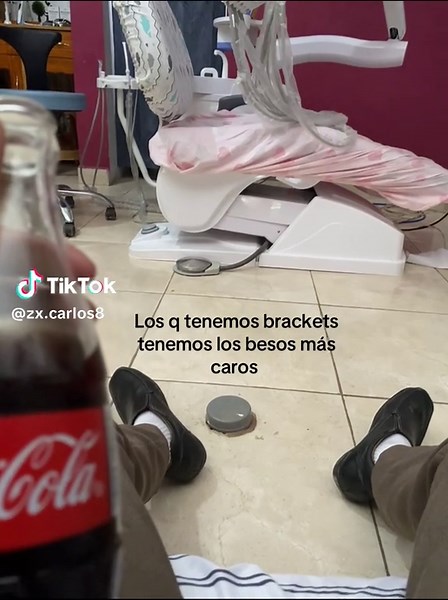 Los besos más caros: Amor y brackets