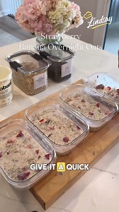 2.9M views · 3.5K reactions | Meal prep breakfast for the week in just TEN MINUTES!  What you need per container: 1/2 cup oats 1 tbsp chia seeds 1/2 a banana mashed 1/2 cup greek yogurt 3/4 cup milk 1/2 cup strawberries Dash cinnamon Honey or maple syrup to taste! Insta: @eatpayylove | Lindsay Food | Facebook