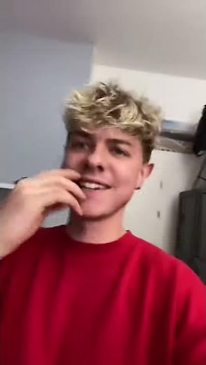 Wenn ein Arztbesuch umgekehrt wäre.. 😲| Jonas Ems #Shorts