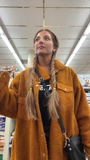 These are NOT the same!!!!! #littledebbiechristmastreecakes One of us loves Christmas Tree cakes and the other thinks #zebracakes are the same thing 🙄