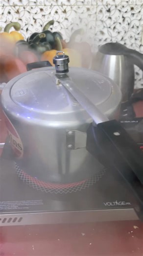 Bajaj Infrared Induction Cooktop 2200 review! #shorts #lpgcylinder #alternative #bajajirx220f