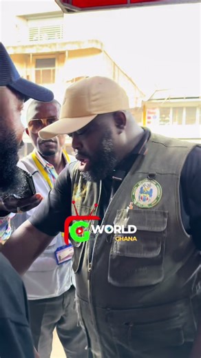 Mayor of Accra, Michael Kpakpo Allotey, joined residents on the streets of the capital to mark National Sanitation Day, using the occasion to engage market women on the importance of keeping their surroundings clean before and during trading activities.