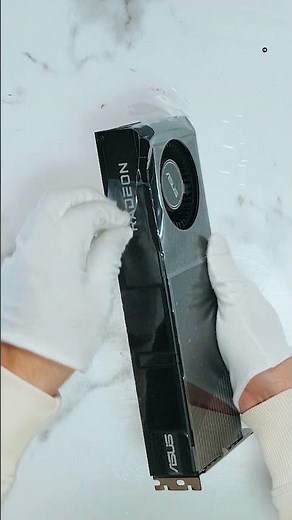 ASUS Radeon RX AI PRO R9700 Unboxing