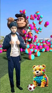 The mascot vibrato assistant placedonthe football field is popular,co-produced,creative new spe