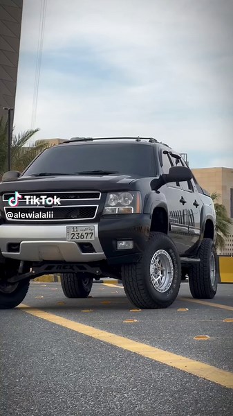 My Avalanche’12 🫡🙇🏻‍♂️ #الشعب_الصيني_ماله_حل😂😂 #chevy #chevytrucks #avalanche #gmc #وانيت #شفر #جمس #سلفرادو #افلانش