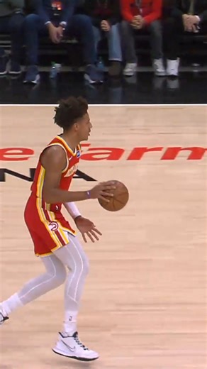 Jalen Johnson puts on a show in ATL, setting a new career high in assists in the first 15-15-15 game in Atlanta Hawks history! 💫 21 PTS | 16 AST (career high) | 18 REB | NBA
