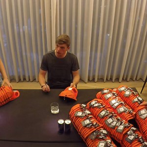 I really like my special edition orange cap for Spa! Check here how to get one: https://www.verstappenshop.nl/nl/gesigneerde-caps-2019 #KeepSigning #OrangeArmy 👍 #BelgianGP 🇧🇪 | Max Verstappen