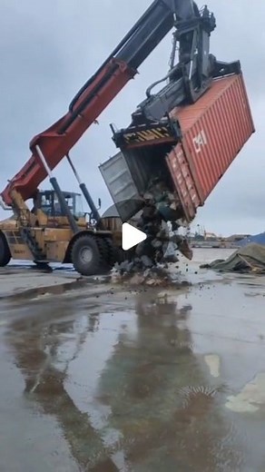 @equip_port on Instagram: "Reach stacker . . . . #port#viral #trending #explore #excavator #container #reachstacker"
