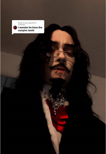 Dracula Cosplay: Embrace the Gothic Style