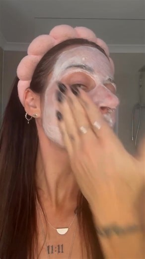 From flaky, dry post-treatment skin to vibrant, glowy and fresh following our 'Ultimate Cleansing Regime'. Like a professional facial at home, following these steps 1-2 times per week or post treatment when the skin is shedding off those older layers will reveal the most fresh and full of life skin - perfect for layering your correctors for maximum absorption. • Nourishing Cleansing Balm • Gentle Antioxidant Cleanser • Exfoliating Cleanser • 3in1 Fruit Peel Mask • Micellar Cleansing Toner | O Co