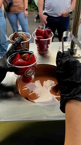 Chocolate covered Strawberries 🍓🍫 #chocolate #strawberries #strawberry #chocolatelover | Foody Fetish