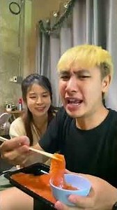 แฟนติดโทรศัพท์ทั้งวัน แกล้งกินแซลมอนยั่ว