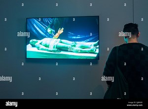 Adelaide; Australia 25 July 2022. Robert Wilson Video portrait of ROBERT DOWNEY Jr, Actor 2004  in Rembrandt’s 1632 painting The Anatomy Lesson of Dr Nicolaes Tulp. Robert Wilson: Moving portraits features an anthology of high-definition, large scale "video portraits by American theatre director  Robert Wilson (b. 1941 Waco.  Texas) at the Art gallery of South Australia. The exhibition runs from 9 July to 3 October Credit. amer ghazzal/Alamy Live News Stock Photo - Alamy