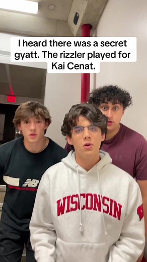 Sticking out our gyatts for the rizzler #stickingoutyourgyattfortherizzler #babygronk #rizz #skibiditoilet #fsacappella #fyp #foryou #foryoupage #acappella #beatbox #uwmadison #uw #madison #wisconsin #pitchperfect #icca #sing #singing #music