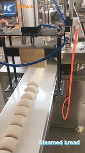 Watch how Chinese pancakes, steamed bread, and fried dough twists are made. | China Xinhua News