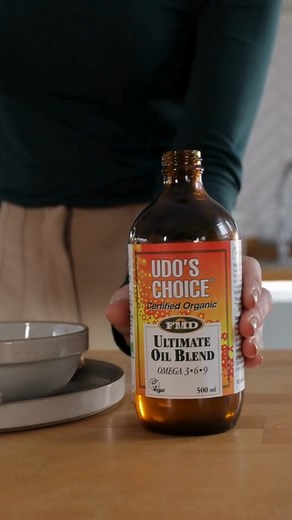 Vegan Omega Oil 🧡 Nourishing every cell, every day with Udo’s Oil. Made from natural, organic ingredients. This oil blend can be added to vegetables, soups, smoothies or drizzled over salads. Find Udo's Oil refrigerated in health stores, pharmacies & udoschoice.ie #udosoil #omega3 #omega6 #EFAs #SayVegan #essentialfattyacids #NourishEveryCell | Udo's Choice®