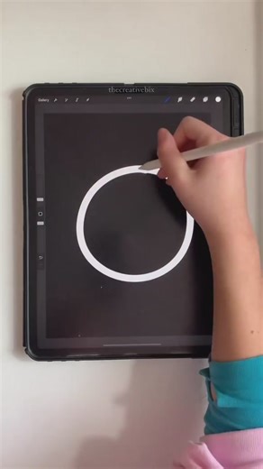 📸 @thecreativebivx 🫧 bubbles 🫧 . . . . #procreatehacks #procreate #procreateart #procreatetutorial #procreatebrushes #procreatebrush #procreatebeginner #digitalarttutorial #digitalarttips #processvideo #processart #disney #hiddenmickey #funartnotfineart #rainbowdrawing #happyart #blending #easyart #arttutorial #artreels #sphere #positiveart #bubbleballoons #bubbleart #rainbowbubbles #bubblewand #bubbleart #bubbleartist #arttutorial #drawingtutorial #easydrawing | Designerit Art