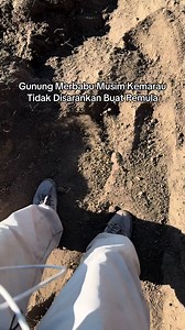 Jalur licin, Berdebu dan Suhu extrem jangan lupa untuk persiapkan ya kawan sebelum naik merbabu #pendakigunung #pendaki #pendakigunung