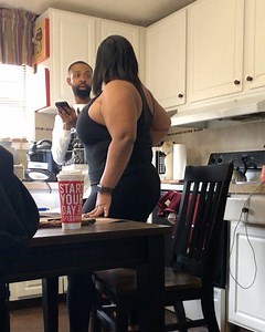 YOOOO MY MOMMA WAS BOUT TO LAY HANDS 🙌🏽 ON ME 😫😫😂 “ @ms_doing_it_big I love you... GOTCHA MOMMI “ | Darren Fleet Comedian