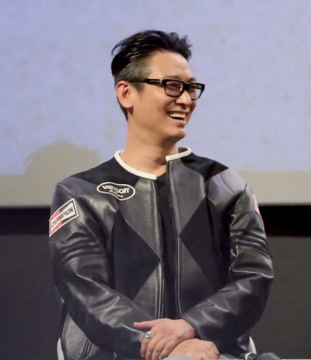 주지훈의 유머와 매력에 빠지다