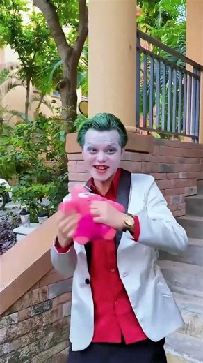 कौन देवता को नियंत्रित करता है #superman #funny #shorts #क्लाउन #दैनिक #कॉस्प्ले