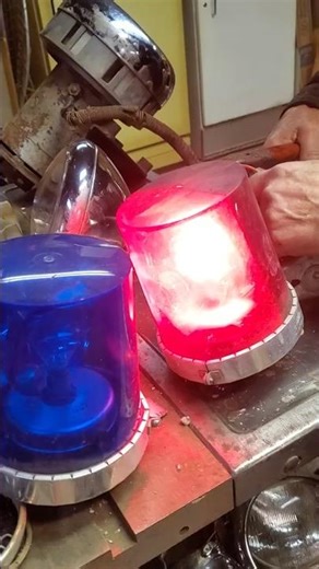 Federal Signal 121S Vitalite Rotating Beacon Red & Blue 120 Volts Safety Hazard Lights Firetruck