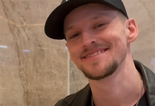 New SKID ROW Frontman ERIK GRÖNWALL: 'When I Wanted To Become A Singer, I Was Trying To Sing Like SEBASTIAN BACH'