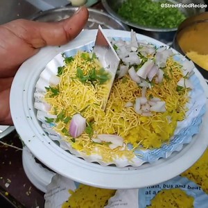 You gotta try this SEV KHAMANI at Zaveri Bazaar, Mumbai | Street Food Recipes