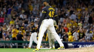 Aroldis Chapman reaches 105.1 mph vs. Machado