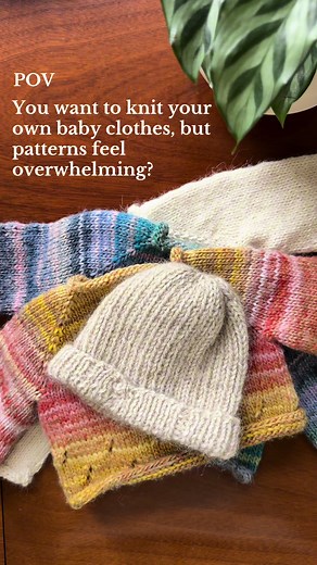 For beginners, patterns can be SO daunting (I know this first hand) 😅 Here are my top tips for knitting super cute basics without the overwhelming patterns and stress. ✨ YOUTUBE! Following along with someone step by step was the easiest way for me to learn all the basics. Being able to pause and repeat steps in my own time was a lifesaver! - DM me for my favourite YouTube videos (including these cutie little jumpers) ✨ PATTERNS! Choosing basic patterns, don’t bite off more than you can chew (so