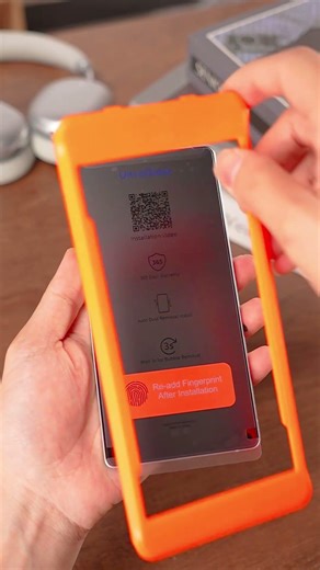 Who dares to scrape their phone screen with a utility knife? 👊#s26 #samsung #s26ultra #s25ultra