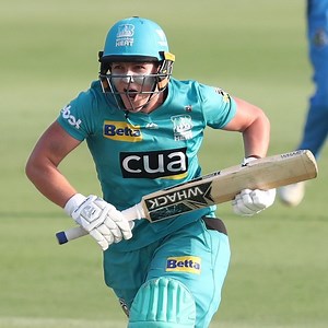 96K views · 993 reactions | Wonder if Laura Harris dreams of hitting the winning runs for the Brisbane Heat for a THIRD time?! Dare to dream  | Weber WBBL | Facebook