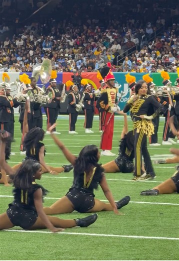 Putting on a halftime show is no easy feat, just ask ODC! Check out some BTS footage as Grambling's Orchesis Dance Company prepared for a performance with @Gloria Boyd Video: Hypebae #glorilla #dance #halftimeshow #orchesisdancecompany