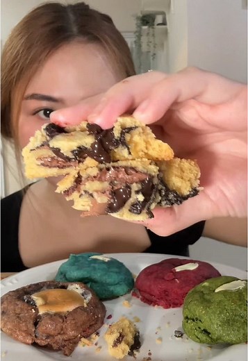 Delicious Soft Cookies Mukbang Experience