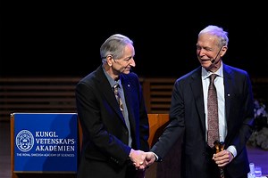 U of T’s Geoffrey Hinton delivers Nobel lecture alongside co-laureate