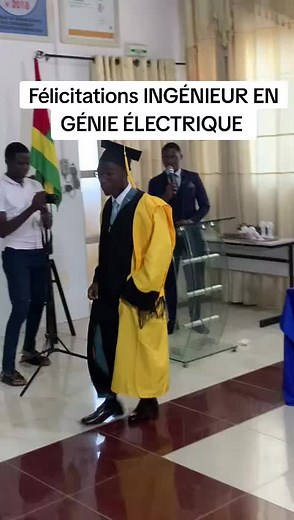 Cérémonie de Remise de Diplôme d'Ingénieur en Génie Électrique