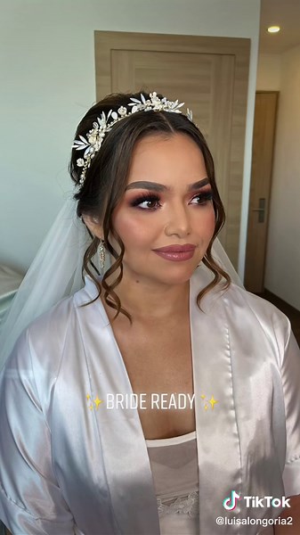 Elegant Bridal Hairstyles with Veil and Tiara