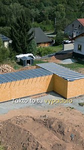 Představujeme vám modulární dům Atlas – efektivní řešení moderního bydlení. 🏠 Zatímco před rokem byl tento pozemek nevyužitý, dnes na něm stojí plnohodnotný domov o ploše 70 m². Modulární technologie nám umožňuje stavět rychle a precizně přímo na pozemku klienta, a to s výrazně nižší finanční zátěží oproti zděným domům. V Abodes klademe důraz na individualitu – navrhneme a postavíme dům tak, aby odpovídal vašim představám. Více informací a technické parametry naleznete na: https://www.abodes.cz