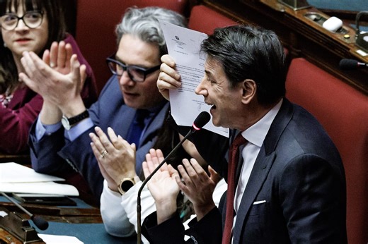 Giuseppe Conte accusa Nordio durante l’informativa alla Camera: “Giudice assolutore di Almasri”
