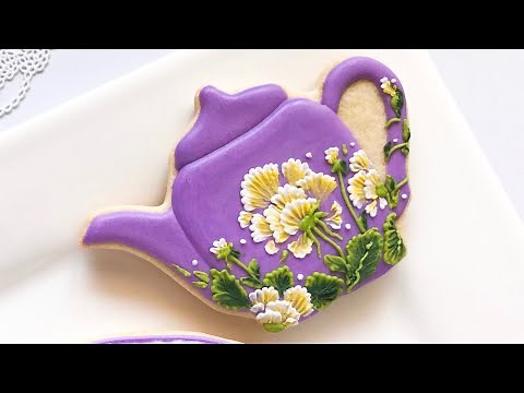 Teacup & Teapot cookies. How to use brush embroidery technique with two icing colors.