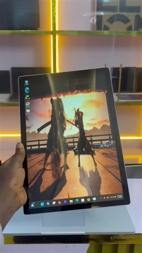 Microsoft Surface Book 3 Gaming Laptop ⚡ Processor: Intel Core i7-1065G7 (10th Gen, 4C / 8T) 🧠 RAM: 32 GB LPDDR4x 💾 Storage: 512 GB PCIe NVMe SSD 🎮 Graphics: NVIDIA GeForce GTX 1660 Ti Max-Q 6 GB 📺 Display: 15″ PixelSense Touch 3240×2160 (4K ) ⌨️ Keyboard: Backlit full keyboard (detachable base) 🌐 Networking: Wi-Fi 6, Bluetooth 5.0 🔌 Ports: USB-A ×2, USB-C, SDXC reader, Surface Connect ×2, Audio 🔋 Battery: Dual battery(charger included) ⚖️ Weight: ~1.90 kg 🪟 OS: Windows 11 ✨ Other: Rear 