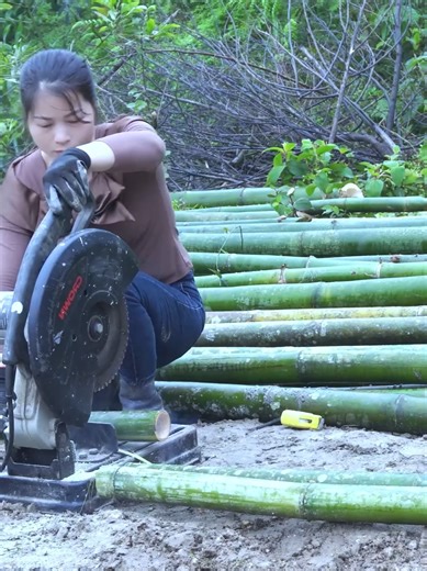Single Mother Builds New Home After Bamboo House Burns Down