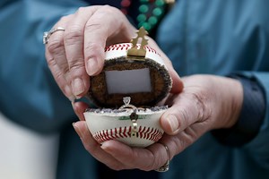WATCH: Couple gets married in the stands at Oracle Park during Giants vs. Astros showdown