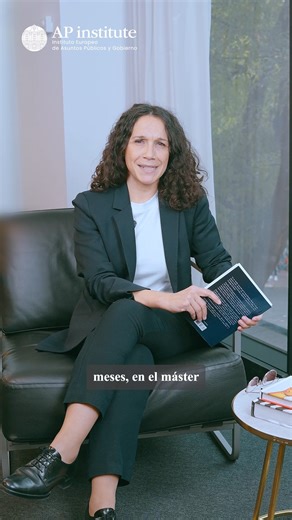 Carmen Muñoz, profesora de AP institute, nos invita a repensar el poder desde una nueva perspectiva, ya no como algo que se concentra, sino como un proceso compartido entre instituciones, empresas y sociedad. Un cambio que redefine la influencia y exige responsabilidad, propósito y confianza. #APinstitute #Poder #AsuntosPúblicos | AP institute