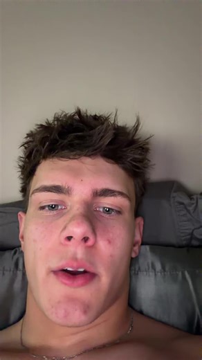 Z (@zandertweddel)’s video of Winter Storms Bring Snow And Freezing