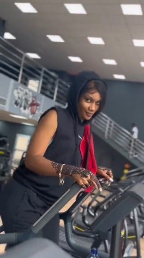 Danse Congolaise: Rebo Tchulo Officiel Video du Congo