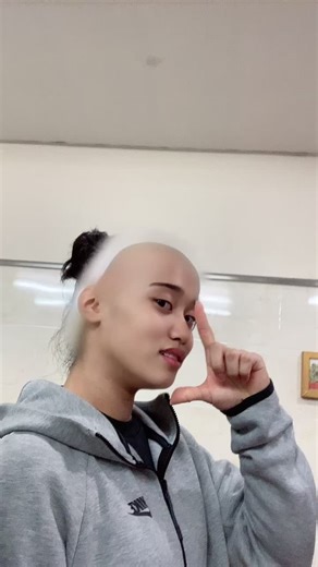 여자 변발 스타일과 변신의 매력