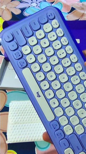 Logitech POP ICON Combo Review #unboxing #wirelesskeyboard #logitech #popicon #shorts #youtubeshort