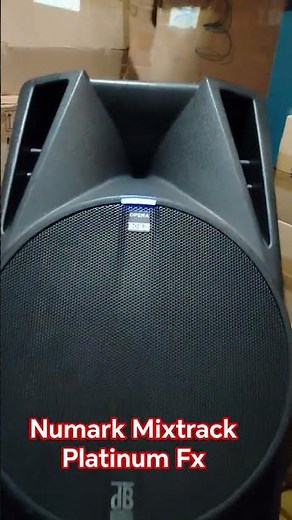 Numark Mixtrack Platinum Fx